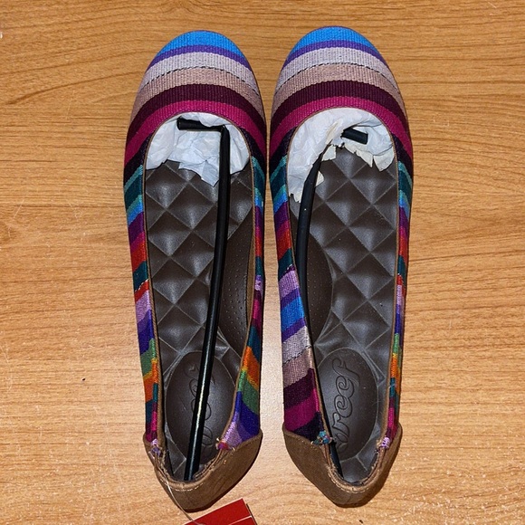 Reef Multicolored Striped Flats (7.5) - Picture 5 of 5